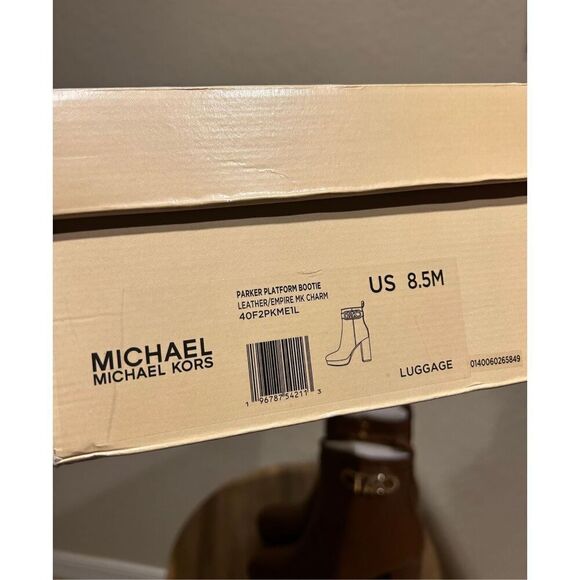 Michael Kors Womens 8.5 Parker Platform Caramel Leather Bootie Gold Charm Accent - Picture 8 of 8